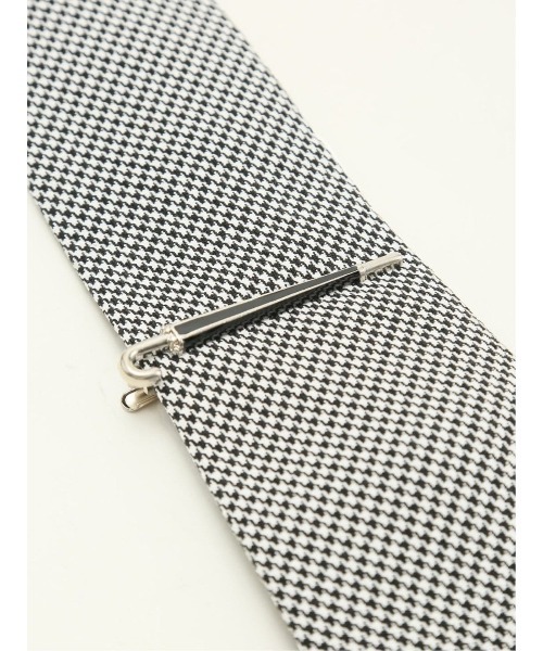 Alexander Julian（アレキサンダージュリアン）の「アレキサンダージュリアン シルク混 ネクタイ＆タイバーセット アンブレラチェック（ネクタイ・メンズ・ブラック×ホワイト/ベージュ・FREE）」の10枚目の写真