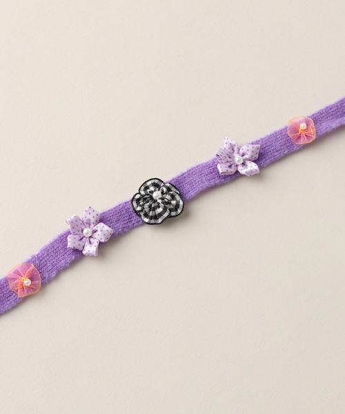 JOURNAL STANDARD（ジャーナルスタンダード）の「【YANYAN/ヤンヤン】WOOL CHOKER w/FLOWER（チョーカー・レディース・パープル・FREE）」の3枚目の写真