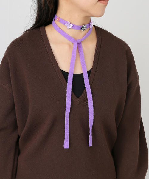 JOURNAL STANDARD（ジャーナルスタンダード）の「【YANYAN/ヤンヤン】WOOL CHOKER w/FLOWER（チョーカー・レディース・パープル・FREE）」の6枚目の写真