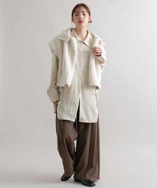 KBF（ケイビーエフ）の「サテンロングシャツ（シャツ/ブラウス・レディース・ベージュ/ネイビー/ブラウン・ONE）」の13枚目の写真