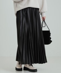 Cutie Blonde | 微光沢で華やか レザー調プリーツスカート(スカート)