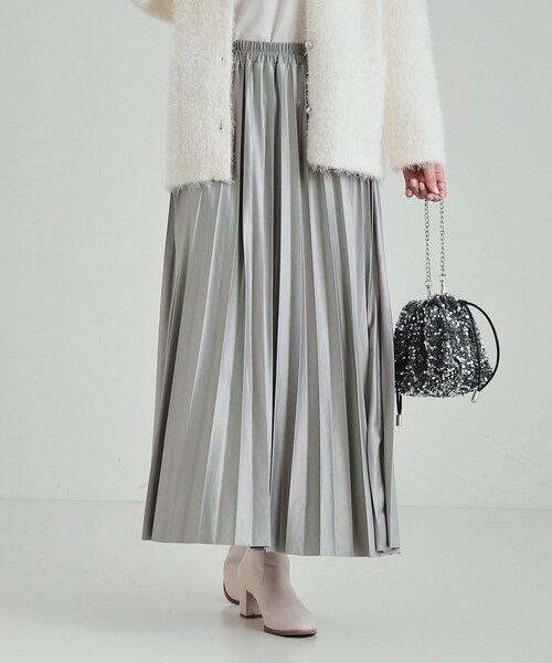 Cutie Blonde（キューティーブロンド）の「◆微光沢で華やか レザー調プリーツスカート（スカート・レディース・ライトグレー/ブラック/ブラウン系その他・03/02/01/04）」の20枚目の写真