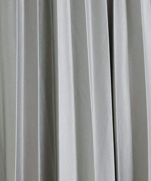 Cutie Blonde（キューティーブロンド）の「◆微光沢で華やか レザー調プリーツスカート（スカート・レディース・ライトグレー/ブラック/ブラウン系その他・03/02/01/04）」の16枚目の写真