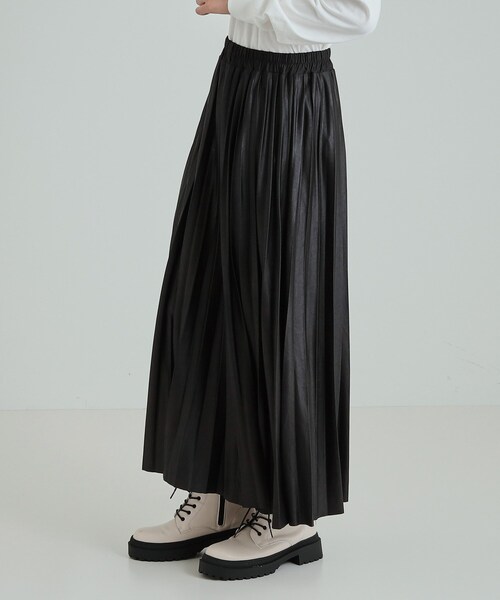 Cutie Blonde（キューティーブロンド）の「◆微光沢で華やか レザー調プリーツスカート（スカート・レディース・ライトグレー/ブラック/ブラウン系その他・03/02/01/04）」の18枚目の写真
