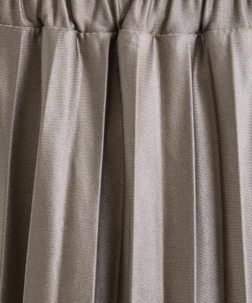 Cutie Blonde（キューティーブロンド）の「◆微光沢で華やか レザー調プリーツスカート（スカート・レディース・ライトグレー/ブラック/ブラウン系その他・03/02/01/04）」の12枚目の写真