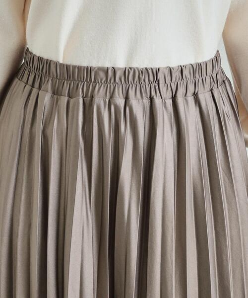 Cutie Blonde（キューティーブロンド）の「◆微光沢で華やか レザー調プリーツスカート（スカート・レディース・ライトグレー/ブラック/ブラウン系その他・03/02/01/04）」の6枚目の写真