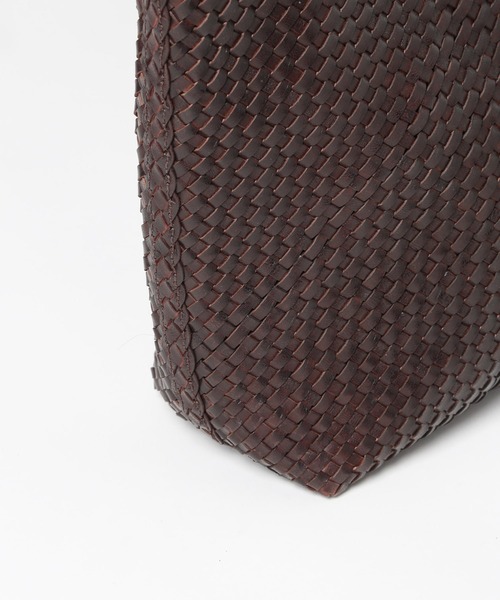 MEN'S BIGI（メンズビギ）の「【HOLLINGWORTH COUNTRY OUTFITTERS】編み込みレザートートバッグ（トートバッグ・メンズ・ブラウン/ブラック・FREE）」の5枚目の写真