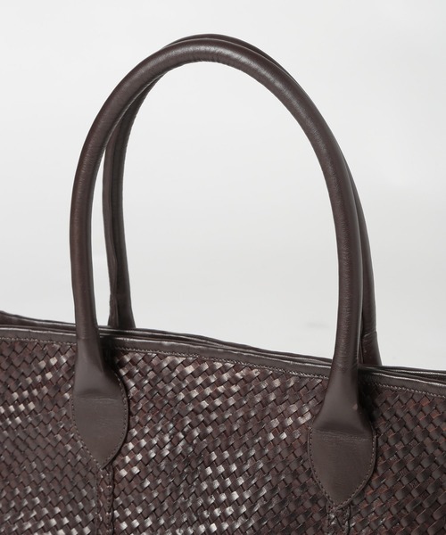 MEN'S BIGI（メンズビギ）の「【HOLLINGWORTH COUNTRY OUTFITTERS】編み込みレザートートバッグ（トートバッグ・メンズ・ブラウン/ブラック・FREE）」の3枚目の写真