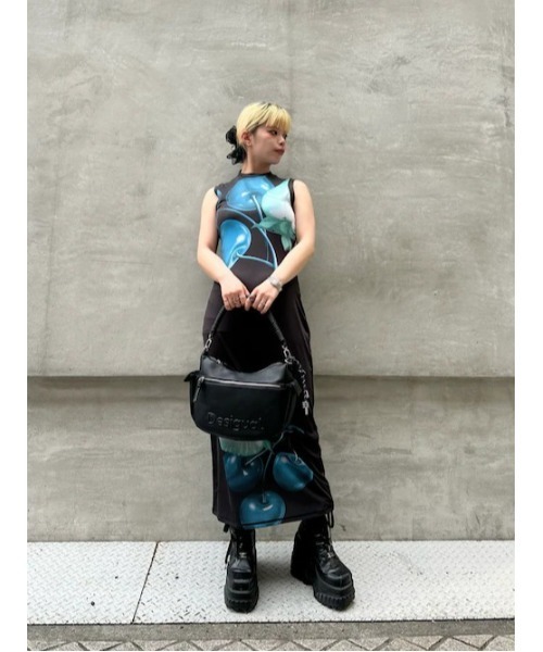 Desigual(デシグアル)の「VESTFRUITS コズミックチェリー タンクワンピース(ワンピース・レディース・ブラック・XL/L/M/S/XS)」の3枚目の写真