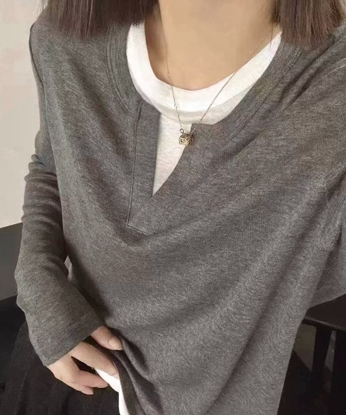 LADY LIKE(レディライク)の「レイヤード風スリットネックTトップス(Tシャツ/カットソー・レディース・ブラック/グレー・M)」の6枚目の写真