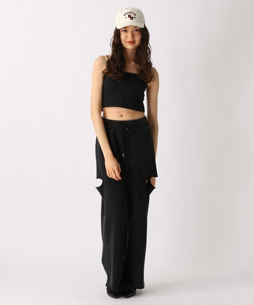 FOREVER 21（フォーエバー トゥエンティーワン）の「【2025SS】カップ付きクロップドキャミ（キャミソール・レディース・オフホワイト/ブルー/ブラック/ブラウン・SMALL/MEDIUM/LARGE）」の18枚目の写真