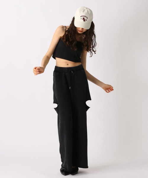 FOREVER 21（フォーエバー トゥエンティーワン）の「【2025SS】カップ付きクロップドキャミ（キャミソール・レディース・オフホワイト/ブルー/ブラック/ブラウン・SMALL/MEDIUM/LARGE）」の19枚目の写真