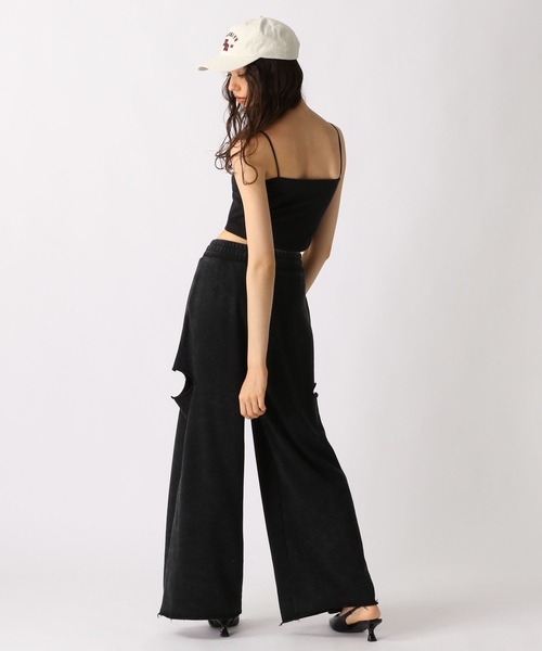 FOREVER 21（フォーエバー トゥエンティーワン）の「【2025SS】カップ付きクロップドキャミ（キャミソール・レディース・オフホワイト/ブルー/ブラック/ブラウン・SMALL/MEDIUM/LARGE）」の20枚目の写真