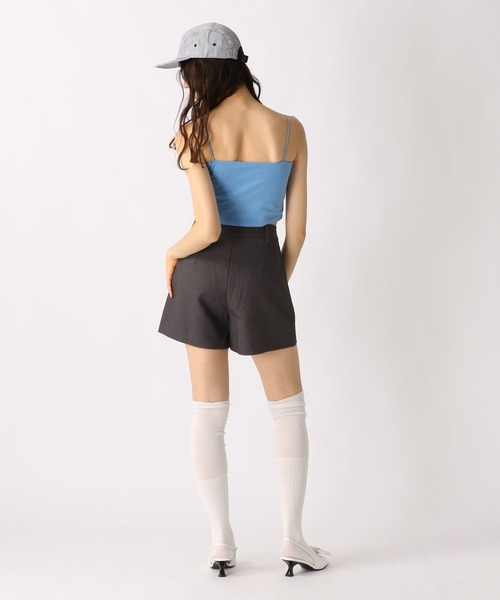 FOREVER 21（フォーエバー トゥエンティーワン）の「【2025SS】カップ付きクロップドキャミ（キャミソール・レディース・オフホワイト/ブルー/ブラック/ブラウン・SMALL/MEDIUM/LARGE）」の9枚目の写真