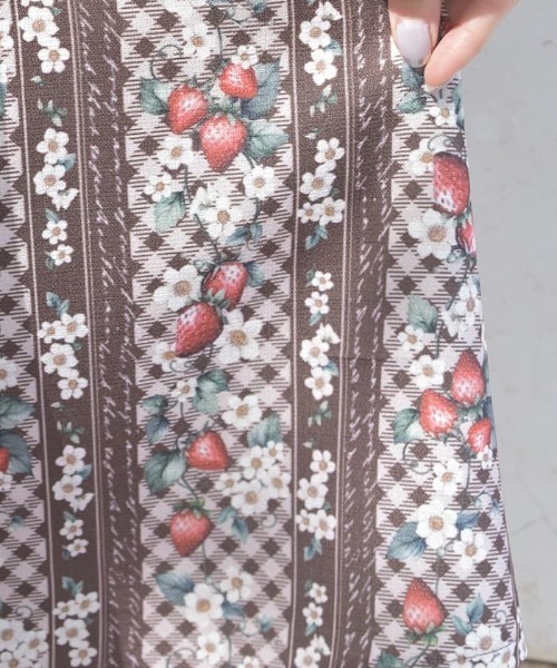 axes femme(アクシーズファム)の「ストロベリーチェック柄スカート(スカート・レディース・ネイビー/ブラウン/レッド・FREE)」の9枚目の写真