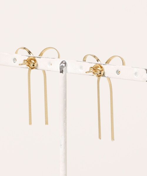 CIAOPANIC TYPY(チャオパニックティピー)の「【2025年S/S新作】lilステンレスリボンピアス(ピアス(両耳用)・レディース・シルバー/ゴールド・ONE SIZE)」の11枚目の写真