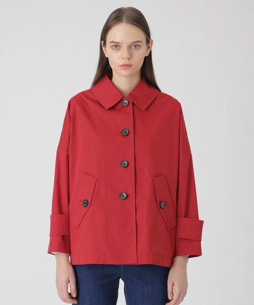 BLUE LABEL CRESTBRIDGE（ブルーレーベルクレストブリッジ）の「ストレッチツイルAラインコート（ステンカラーコート・レディース・ベージュ/レッド/ダークネイビー・38）」の17枚目の写真