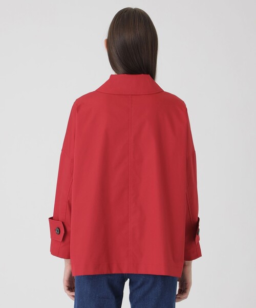 BLUE LABEL CRESTBRIDGE（ブルーレーベルクレストブリッジ）の「ストレッチツイルAラインコート（ステンカラーコート・レディース・ベージュ/レッド/ダークネイビー・38）」の19枚目の写真