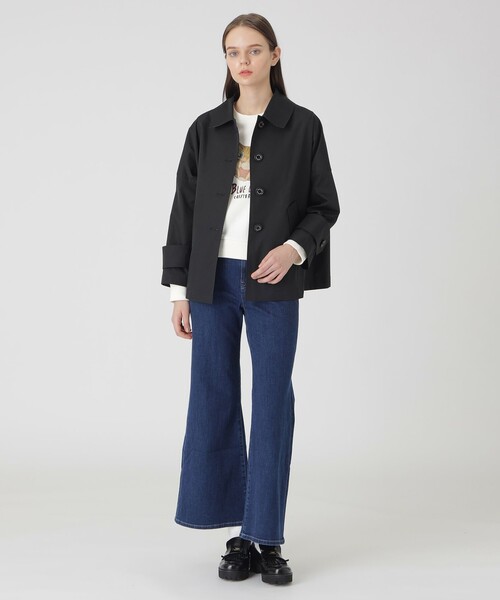 BLUE LABEL CRESTBRIDGE（ブルーレーベルクレストブリッジ）の「ストレッチツイルAラインコート（ステンカラーコート・レディース・ベージュ/レッド/ダークネイビー・38）」の8枚目の写真