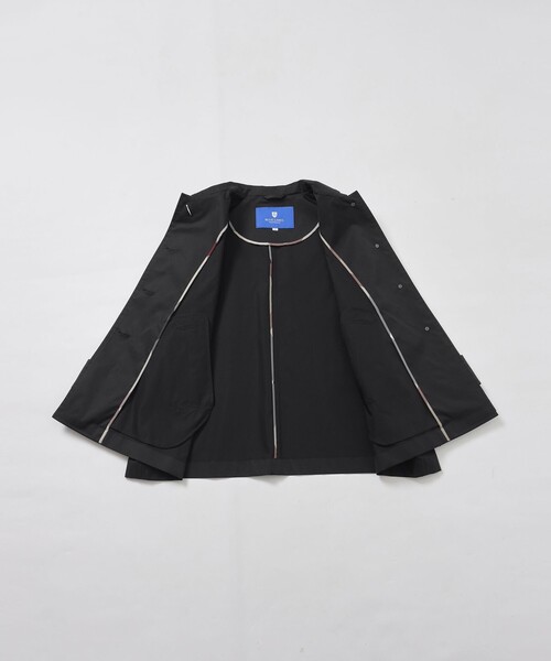 BLUE LABEL CRESTBRIDGE（ブルーレーベルクレストブリッジ）の「ストレッチツイルAラインコート（ステンカラーコート・レディース・ベージュ/レッド/ダークネイビー・38）」の14枚目の写真