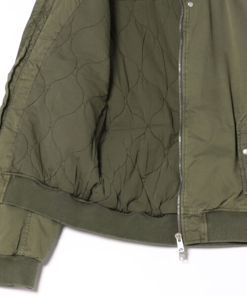 ALLSAINTS(オールセインツ)の「BANNER RELAXED FIT BOMBER JACKET | BANNER リラックス フィット ボンバー ジャケット(MA-1・メンズ・グリーン系その他・S/M/L/XS)」の3枚目の写真