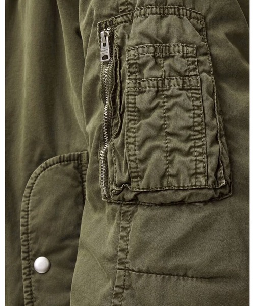 ALLSAINTS(オールセインツ)の「BANNER RELAXED FIT BOMBER JACKET | BANNER リラックス フィット ボンバー ジャケット(MA-1・メンズ・グリーン系その他・S/M/L/XS)」の6枚目の写真