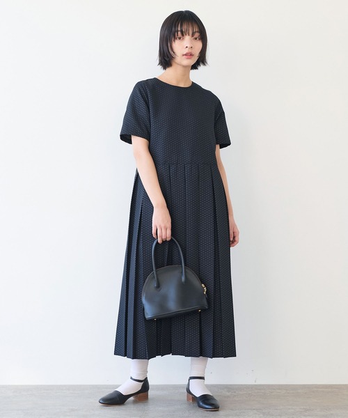 bulle de savon T/R プリーツワンピース ブラック AMBIDEX Store 〇T/R 刺繍プリーツワンピース(F クロ): bulle de