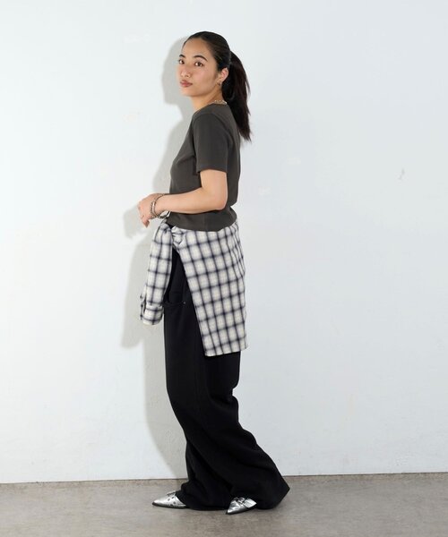 WHO'S WHO gallery(フーズフーギャラリー)の「【2サイズ 】ヘンリーネックTEE(Tシャツ/カットソー・レディース・チャコールグレー/ブラック/ホワイト/ライトグレー/グレー・FREE/MEDIUM)」の20枚目の写真