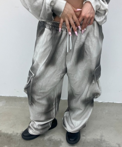 ARULE(アルール)の「A'GEM/9 × .kom 『ARULE/アルール』 スプレーカーゴパンツ(カーゴパンツ・メンズ・ライトグレー/グレー・FREE)」の6枚目の写真