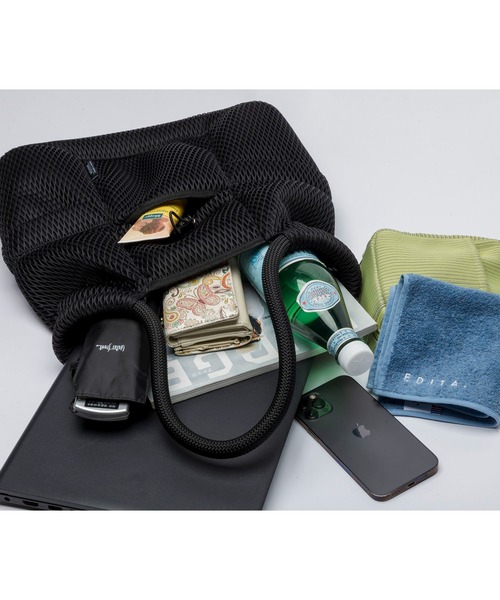 EDITA.(エディータ)の「洗濯機で洗える Washable loop handle circle bag シンプル / 通勤 / A4収納(トートバッグ・レディース・ブラック/ホワイト・FREE)」の12枚目の写真