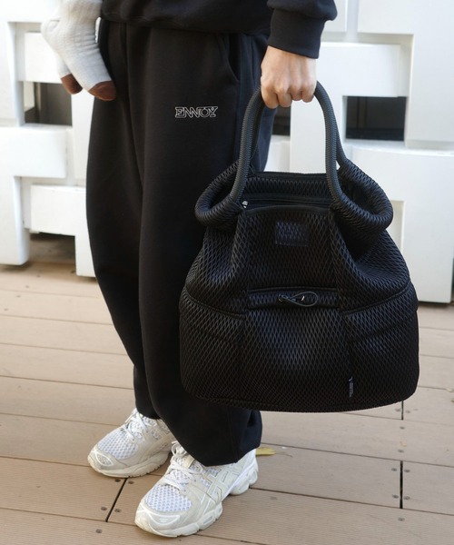 EDITA.(エディータ)の「洗濯機で洗える Washable loop handle circle bag シンプル / 通勤 / A4収納(トートバッグ・レディース・ブラック/ホワイト・FREE)」の18枚目の写真
