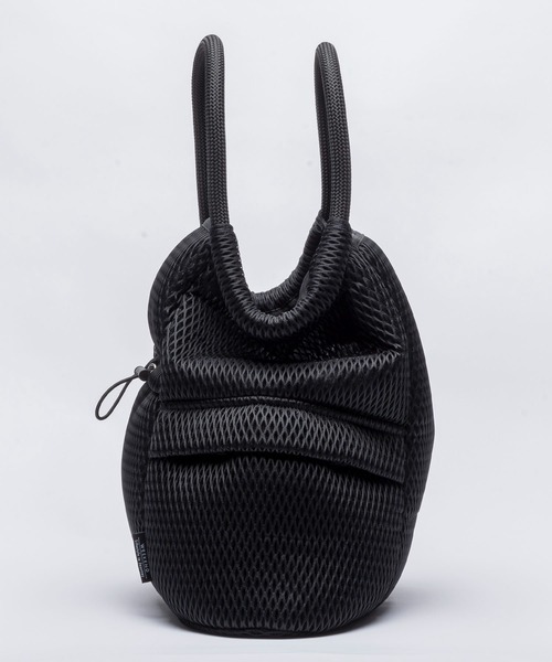 EDITA.(エディータ)の「洗濯機で洗える Washable loop handle circle bag シンプル / 通勤 / A4収納(トートバッグ・レディース・ブラック/ホワイト・FREE)」の3枚目の写真