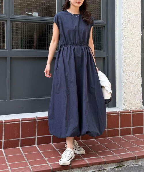 fredy emue（フレディエミュ）の「バルーンフレンチワンピース（ワンピース・レディース・サックスブルー/オフホワイト/ネイビー・38/36）」の3枚目の写真