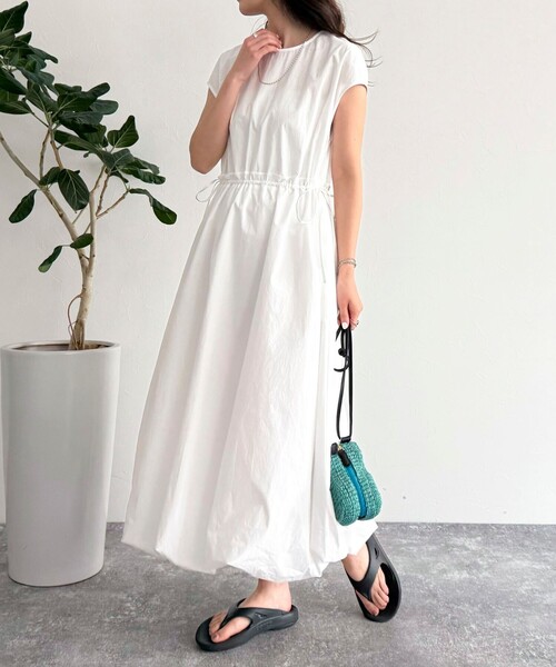 fredy emue（フレディエミュ）の「バルーンフレンチワンピース（ワンピース・レディース・サックスブルー/オフホワイト/ネイビー・38/36）」の2枚目の写真