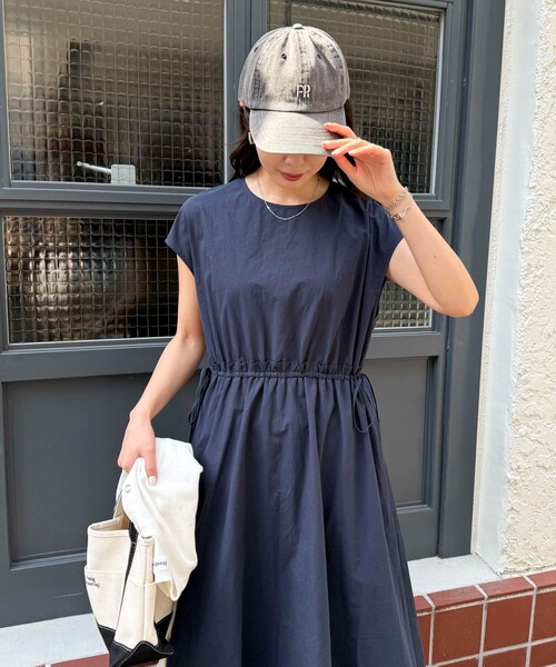 fredy emue（フレディエミュ）の「バルーンフレンチワンピース（ワンピース・レディース・サックスブルー/オフホワイト/ネイビー・38/36）」の16枚目の写真