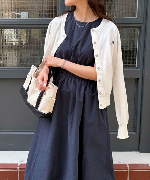 fredy emue（フレディエミュ）の「バルーンフレンチワンピース（ワンピース・レディース・サックスブルー/オフホワイト/ネイビー・38/36）」の18枚目の写真