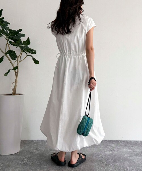 fredy emue（フレディエミュ）の「バルーンフレンチワンピース（ワンピース・レディース・サックスブルー/オフホワイト/ネイビー・38/36）」の21枚目の写真