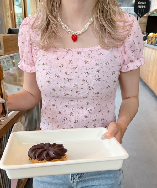 SOLLON.(ソルロン)の「小花柄パフスリーブTOPS(Tシャツ/カットソー・レディース・ピンク系その他/ホワイト系その他・FREE)」の4枚目の写真
