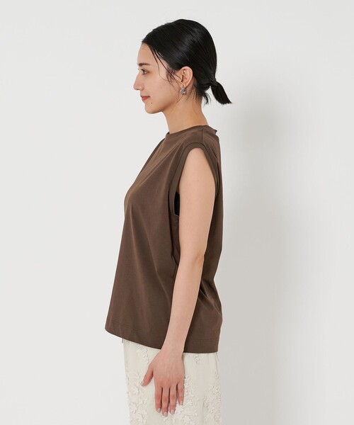 BEAUTY&YOUTH UNITED ARROWS(ビューティーアンドユースユナイテッドアローズ)の「クリアハイゲージ ノースリーブカットソー(Tシャツ/カットソー・レディース・ホワイト/ダークグレー/ダークブラウン・FREE)」の9枚目の写真