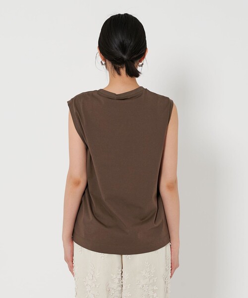 BEAUTY&YOUTH UNITED ARROWS(ビューティーアンドユースユナイテッドアローズ)の「クリアハイゲージ ノースリーブカットソー(Tシャツ/カットソー・レディース・ホワイト/ダークグレー/ダークブラウン・FREE)」の10枚目の写真