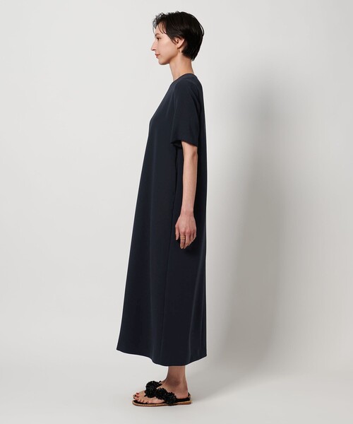 UNITED ARROWS(ユナイテッドアローズ)の「drapy ショートスリーブ ワンピース(ワンピース・レディース・ネイビー/ブラック・38/36)」の8枚目の写真