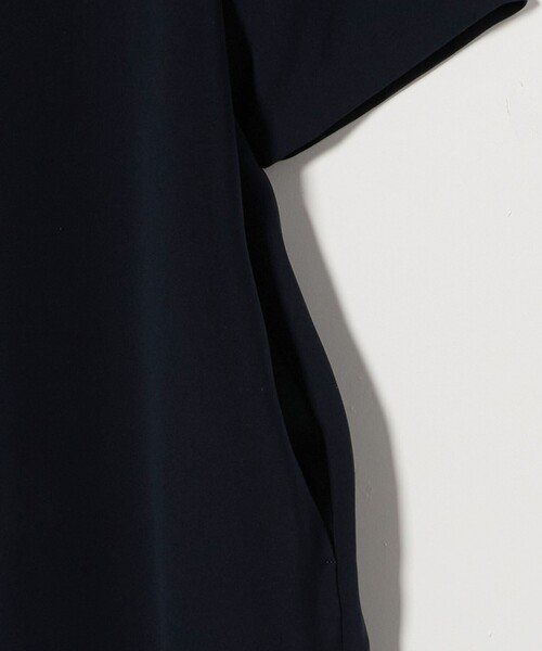 UNITED ARROWS(ユナイテッドアローズ)の「drapy ショートスリーブ ワンピース(ワンピース・レディース・ネイビー/ブラック・38/36)」の15枚目の写真