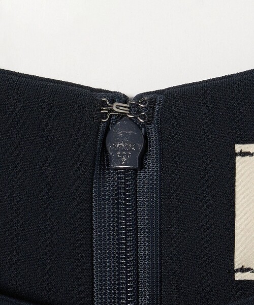 UNITED ARROWS(ユナイテッドアローズ)の「drapy ショートスリーブ ワンピース(ワンピース・レディース・ネイビー/ブラック・38/36)」の18枚目の写真