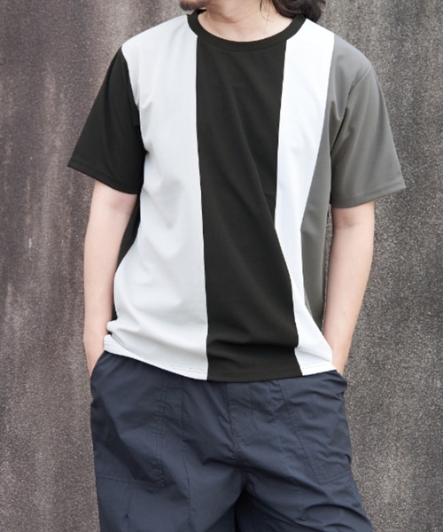 ikka(イッカ)の「【接触冷感/吸水速乾】マルチファンクション縦切り替えTシャツ(Tシャツ/カットソー・メンズ・ネイビー/ベージュ/ホワイト/ブラック・M/L/XL/S)」の2枚目の写真