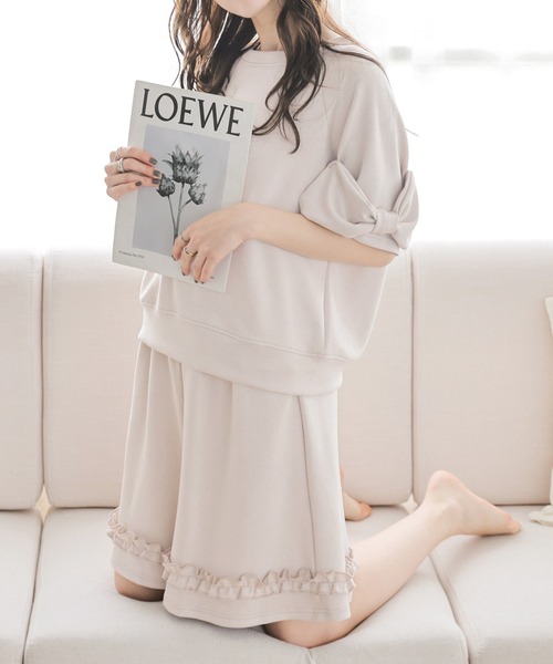 AMELY(エミリー)の「リボンスリーブトップス×ハーフパンツセットアップ(セットアップ・レディース・アイボリー/ブラック/グレー/ベージュ・フリー)」の4枚目の写真