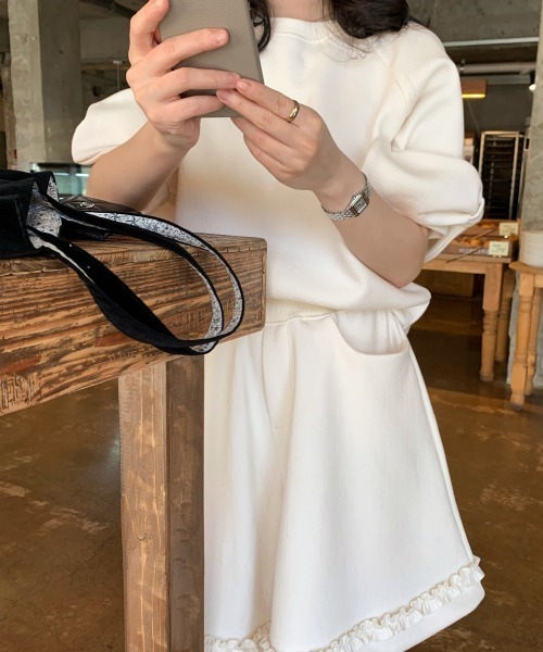 AMELY(エミリー)の「リボンスリーブトップス×ハーフパンツセットアップ(セットアップ・レディース・アイボリー/ブラック/グレー/ベージュ・フリー)」の8枚目の写真