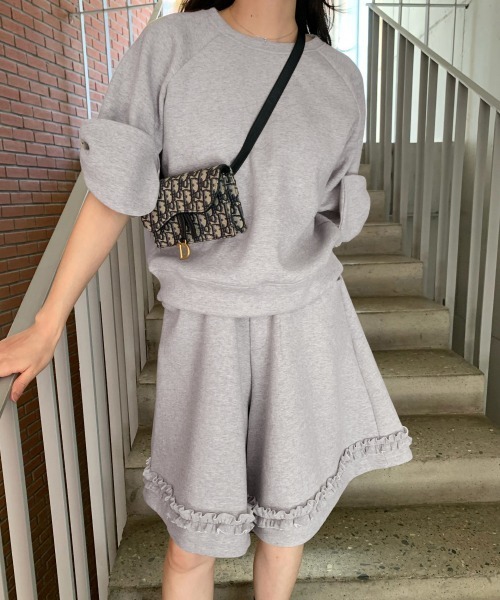 AMELY(エミリー)の「リボンスリーブトップス×ハーフパンツセットアップ(セットアップ・レディース・アイボリー/ブラック/グレー/ベージュ・フリー)」の16枚目の写真