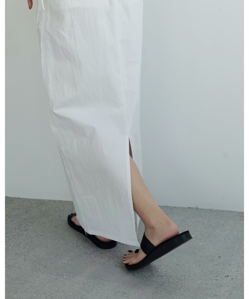 anuke(アンヌーク)の「Cutoff Straight Skirt(スカート・レディース・ホワイト/ブラック・36inch/38inch)」の8枚目の写真