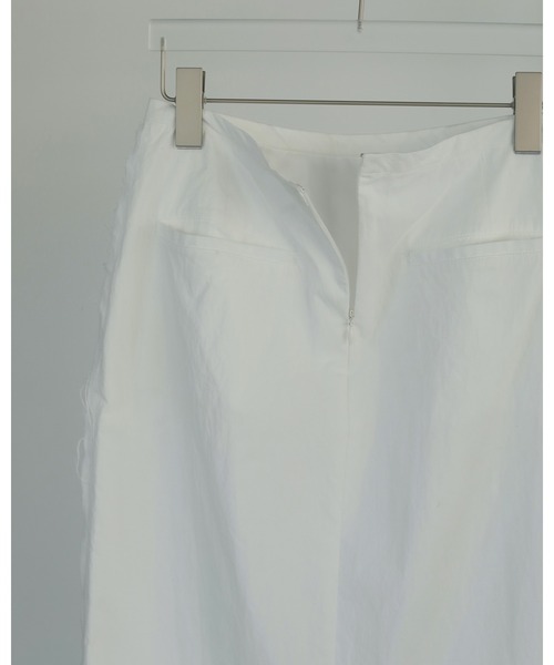 anuke(アンヌーク)の「Cutoff Straight Skirt(スカート・レディース・ホワイト/ブラック・36inch/38inch)」の11枚目の写真