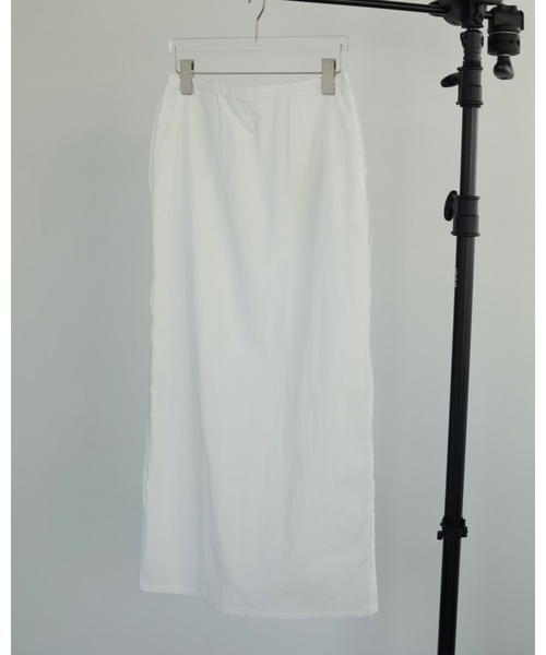 anuke(アンヌーク)の「Cutoff Straight Skirt(スカート・レディース・ホワイト/ブラック・36inch/38inch)」の12枚目の写真